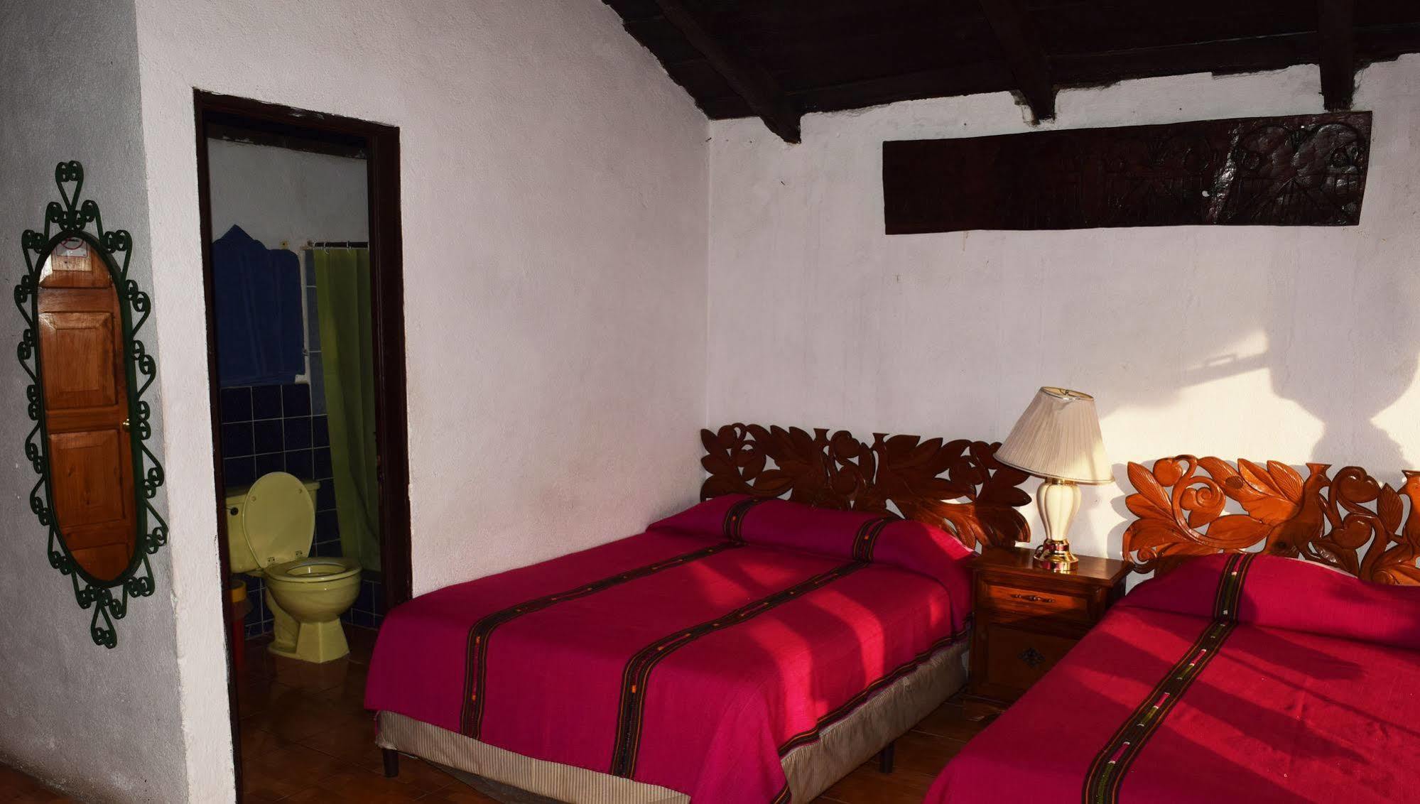 Hotel Playa Linda Panajachel Εξωτερικό φωτογραφία